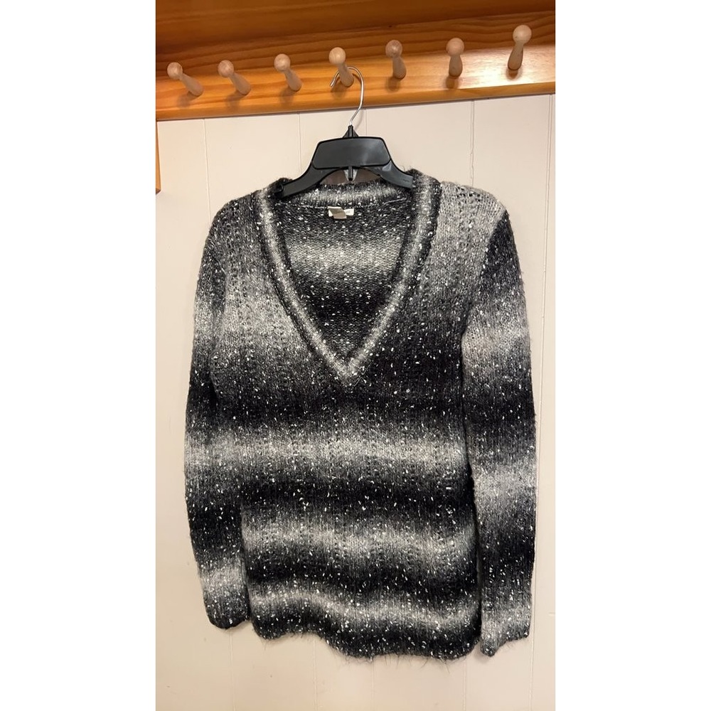 Maurices Women's Black and Gray Gradient Knit Sweater - Size L